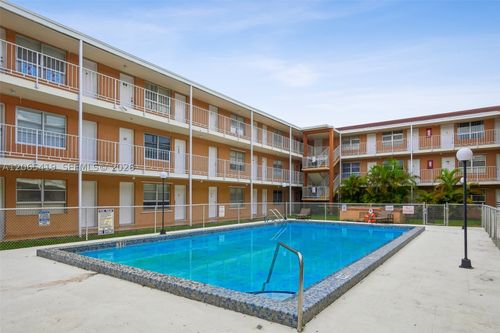 316-3881 W Flagler St, Coral Gables, FL, 33134-1621 | Card Image