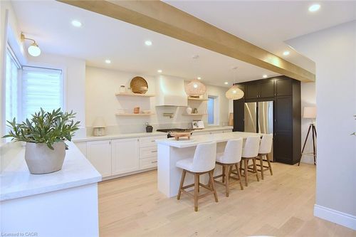 192 Homewood Ave, Hamilton, ON, L8P2M5 | Card Image