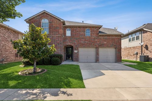 9121 Liberty Crossing Dr, Fort Worth, TX, 76131-3107 | Card Image
