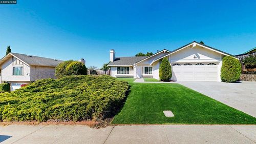 3743 Painted Pony Rd, Richmond, CA, 94803-2111 | Card Image