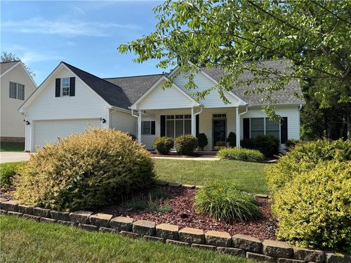 1163 Double Pond Ln, High Point, NC, 27265-9242 | Card Image