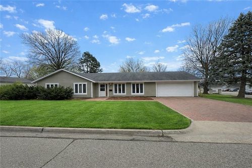 622 Edwards St, Maryville, MO, 64468-2469 | Card Image