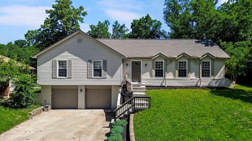 11300 Nw 60th St, Parkville, MO, 64152-3219 | Card Image