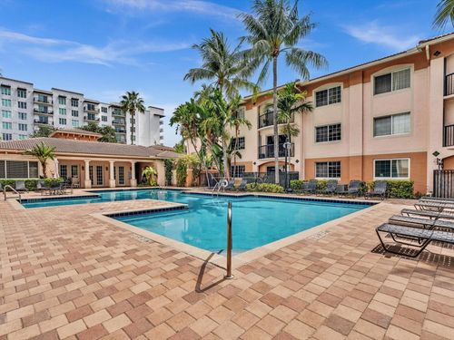 apt-106-2015 Se 10th Ave, Fort Lauderdale, FL, 33316-4516 | Card Image