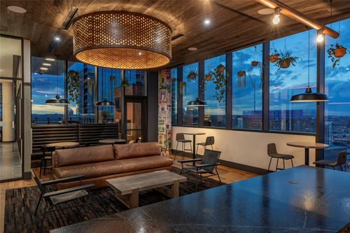 2302-84 East Avenue, Austin, TX, 78701 | Card Image