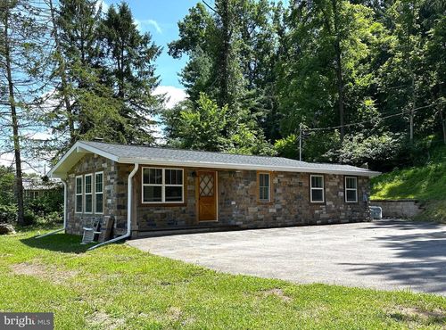 18 Valley View Trl, FAIRFIELD, PA, 17320-8216 | Card Image