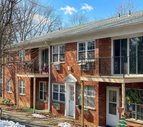 80-6 Colonial Rd, Beacon, NY, 12508-1746 | Card Image