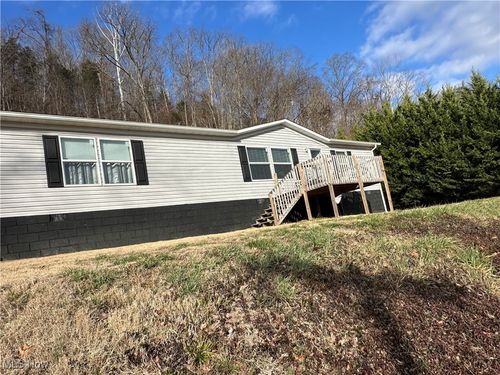 1119 Strawberry Rd, Saint Albans, WV, 25177-3356 | Card Image