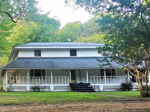 429 Quail Ridge Rd, Senatobia, MS, 38668-6417 | Card Image
