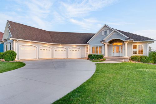 6734 Cantebury Ct, Sioux City, IA, 51106-7126 | Card Image