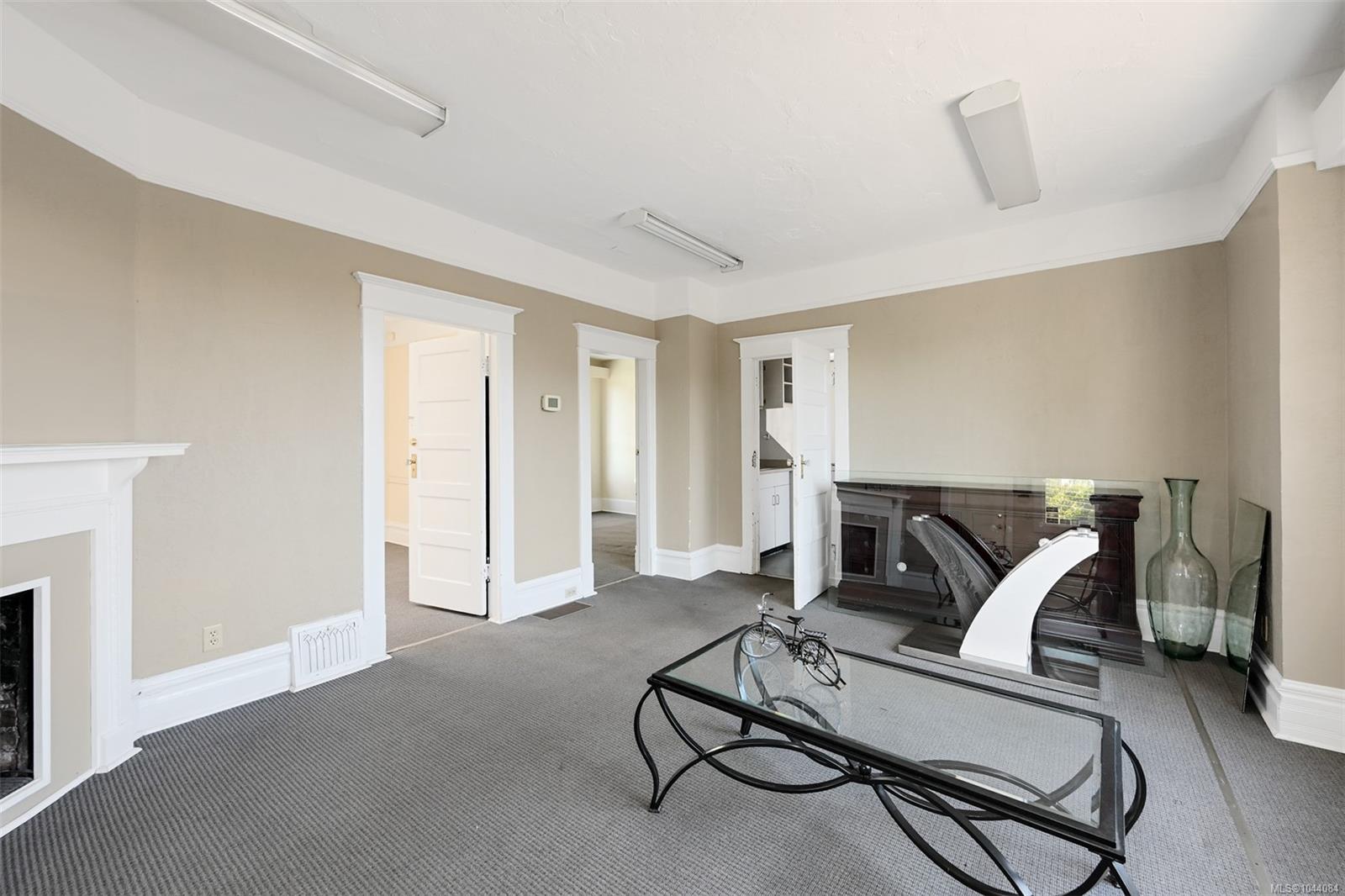 Commercial Sale in Victoria 4