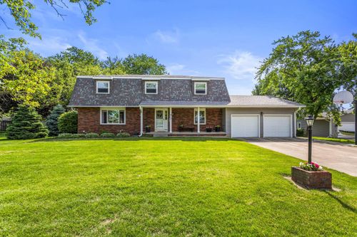 910 N Bell St, Gibson City, IL, 60936-1030 | Card Image