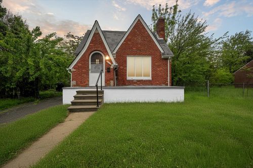 19250 Charest St, Detroit, MI, 48234-1661 | Card Image