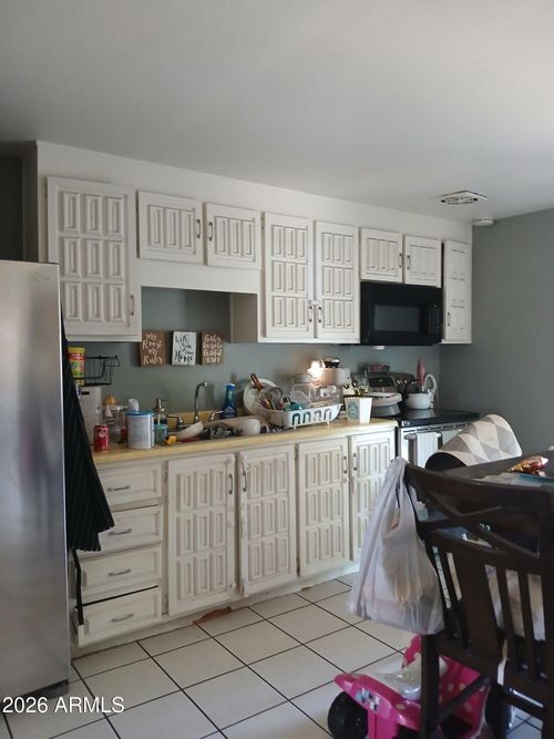 7007 W Almeria Rd, Phoenix, AZ, 85035-4618 | Card Image
