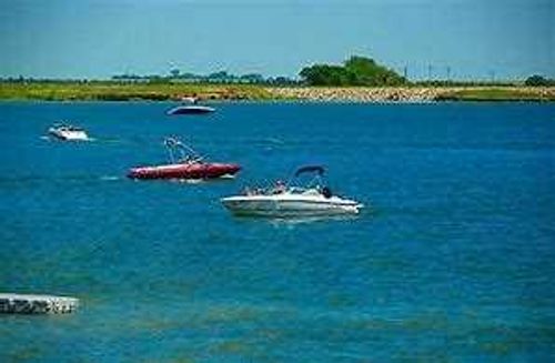 {{alt}} | Card Image