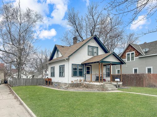 607 1st St Sw, Wadena, MN, 56482-1703 | Card Image