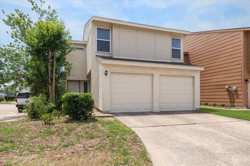 10311 Richmond Hill Dr, Houston, TX, 77041-8829 | Card Image