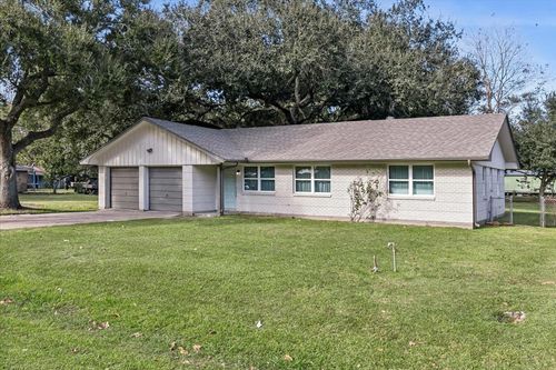 330 W Cypress, Winnie, TX, 77665 | Card Image