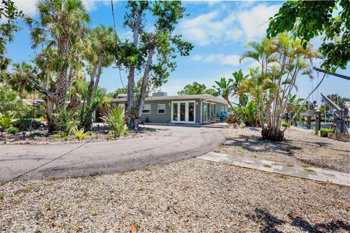 428 Siesta Dr, SARASOTA, FL, 34242-1046 | Card Image