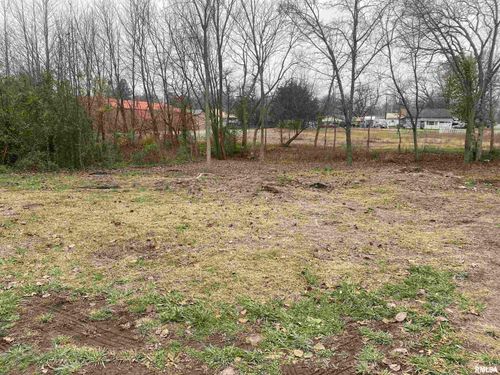 205 N Stuyvesant St, Benton, IL, 62812-3636 | Card Image