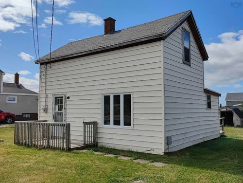 {{alt}} | Card Image