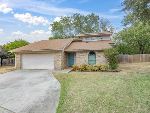 1701 Queen St, Fort Worth, TX, 76103-2047 | Card Image