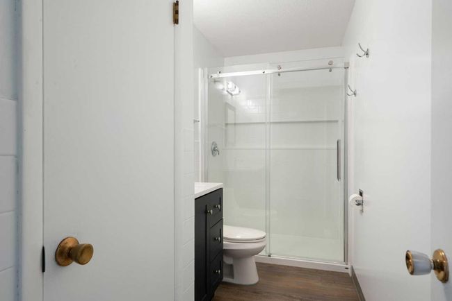 221 Frederick Avenue W, House other with 3 bedrooms, 1 bathrooms and 1 parking in Standard AB | Image 20