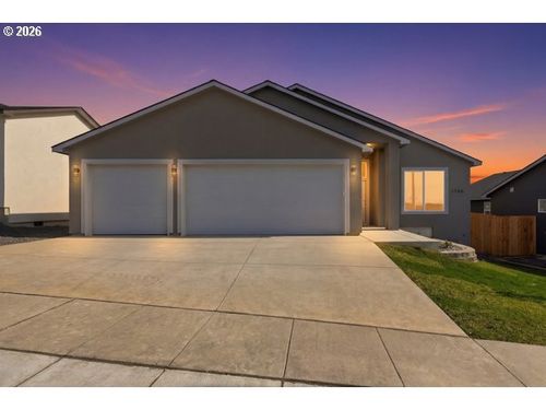1764 Ne 9th Pl, Hermiston, OR, 97838-2398 | Card Image