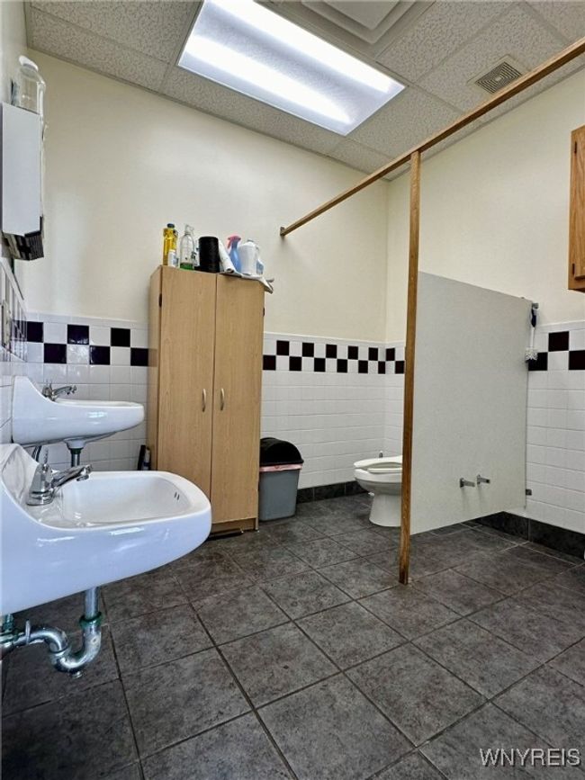 1792 Niagara St, Home with 2 bedrooms, 5 bathrooms and null parking in Buffalo NY | Image 14