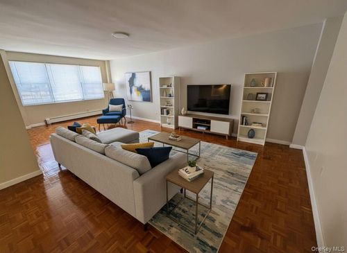 apt-124-451 Fulton Ave, Hempstead, NY, 11550-4113 | Card Image