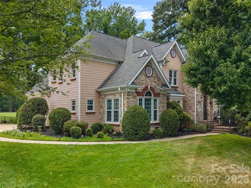 19322 River Falls Dr, Davidson, NC, 28036-8864 | Card Image