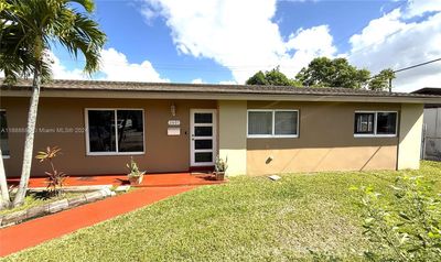 2401 Sw 127th Ct, House other with 3 bedrooms, 2 bathrooms and null parking in Miami FL | Image 2