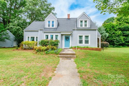 904 Venus St, Kannapolis, NC, 28083-3720 | Card Image