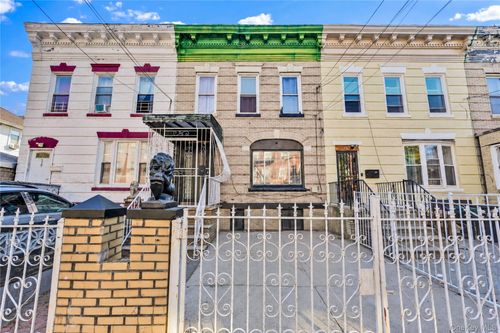 341 East 51 Street, New York, NY, 11203 | Card Image