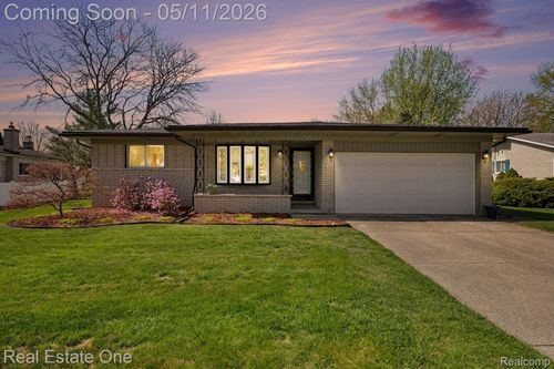 4699 Alton Dr, Troy, MI, 48085-5001 | Card Image