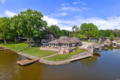 2409 S Pleasant Valley Ct, Monticello, IN, 47960-2731 | Card Image