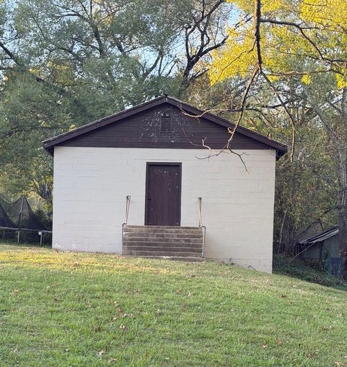 285 Church St, Bradleyville, MO, 65614-3819 | Card Image