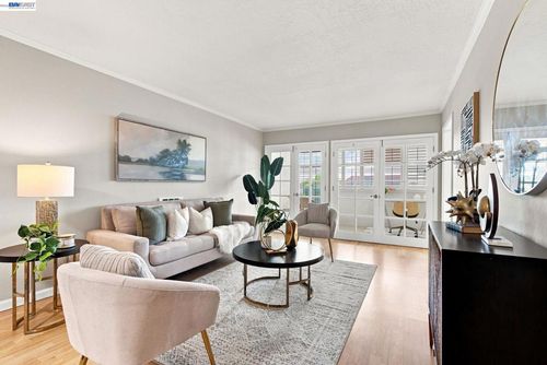 101-2137 Otis Dr, Alameda, CA, 94501-5737 | Card Image