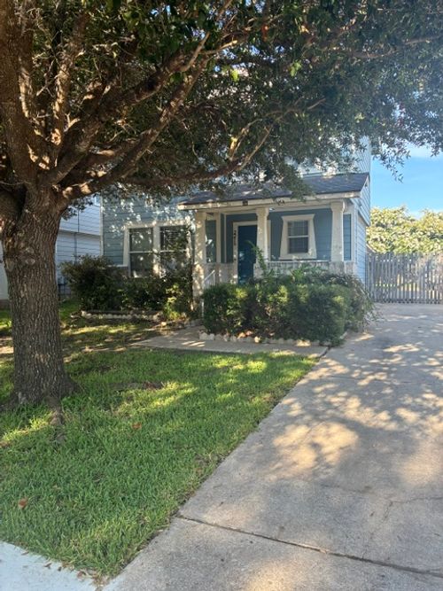 2216 Bluffstone Dr, Round Rock, TX, 78665-2571 | Card Image