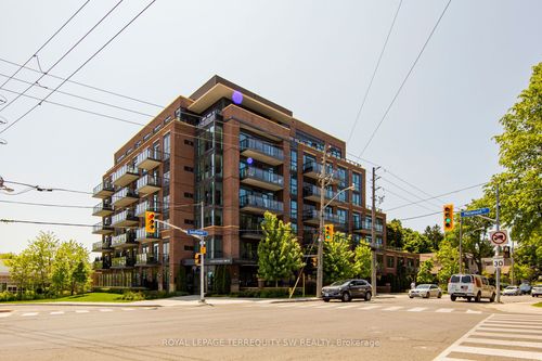 605-3 Southvale Drive, East York, ON, M4G1G1 | Card Image