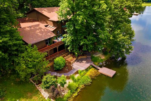 396 Lake Indian Hills Cir, Carbondale, IL, 62902-6188 | Card Image