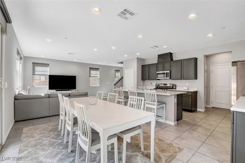 15 Santo Mio Ct, Henderson, NV, 89011-3186 | Card Image