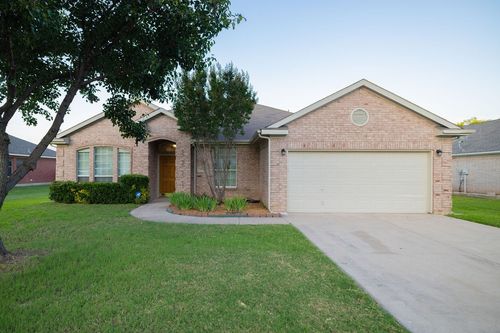 121 Timber Cross Ct, Azle, TX, 76020-3036 | Card Image