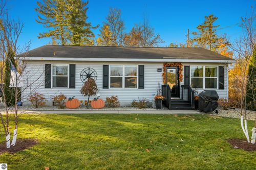 132 Ames St, Elk Rapids, MI, 49629-9739 | Card Image