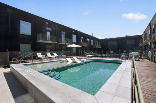 202-1800 E 4th St, Austin, TX, 78702-4461 | Card Image