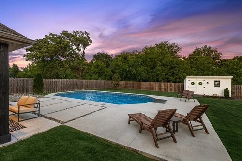 1081 Quail Hollow Dr, Bentonville, AR, 72713-3094 | Card Image