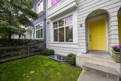 22 - 16678 25 Ave, Townhouse with 4 bedrooms, 2 bathrooms and 2 parking in Surrey BC | Image 2