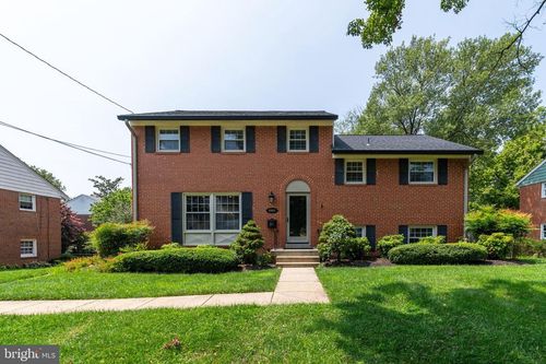 9902 Holmhurst Rd, BETHESDA, MD, 20817-1618 | Card Image