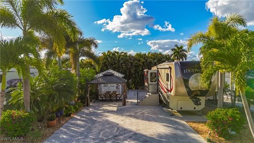 10449 Nightwood Dr, FORT MYERS, FL, 33905 | Card Image