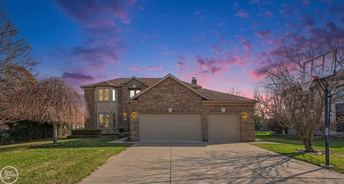 17048 Anthony Court, Macomb Township, MI, 48044 | Card Image